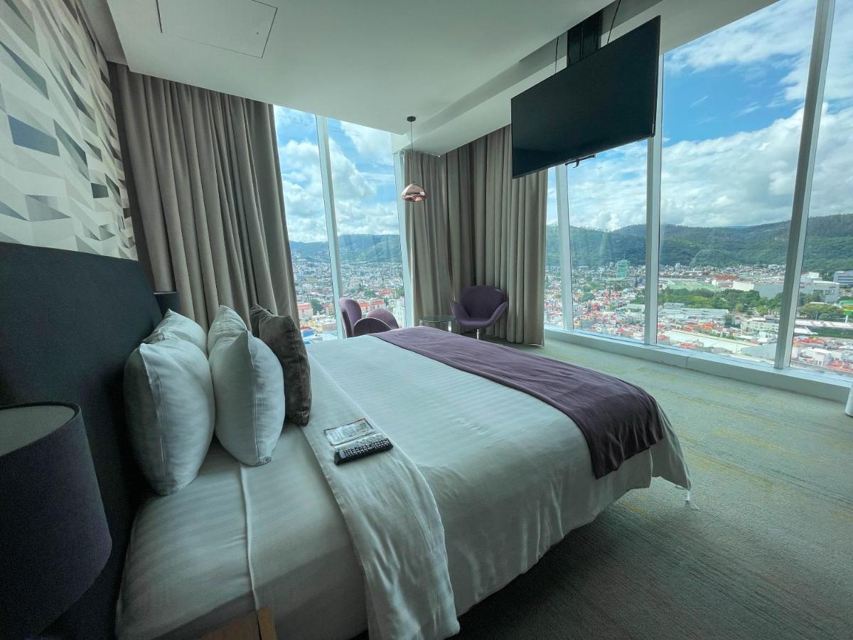 Hotel Belo Grand Morelia Bagian luar foto