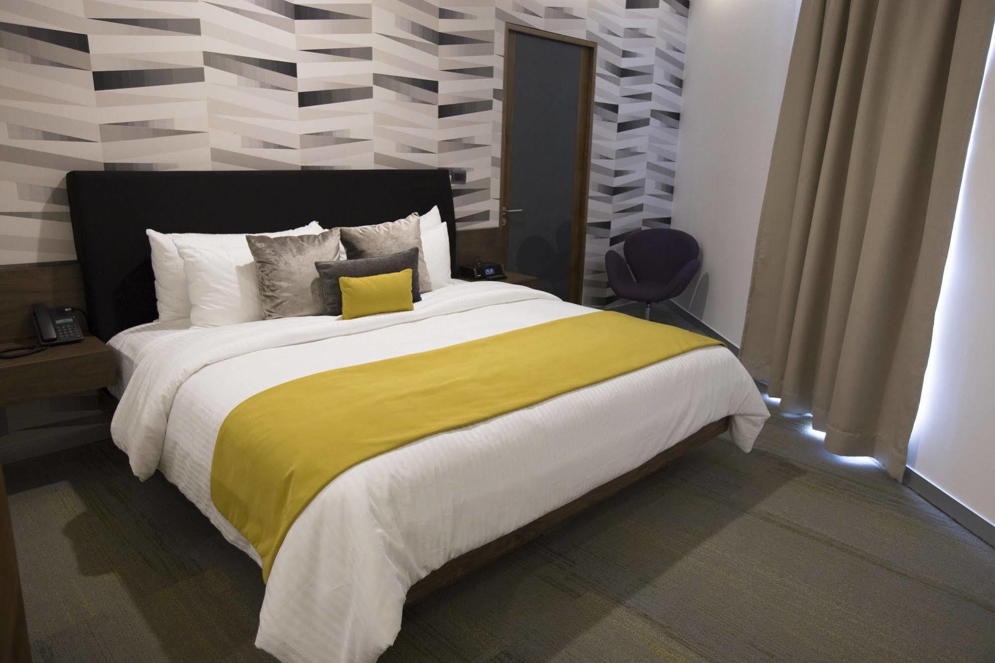 Hotel Belo Grand Morelia Bagian luar foto